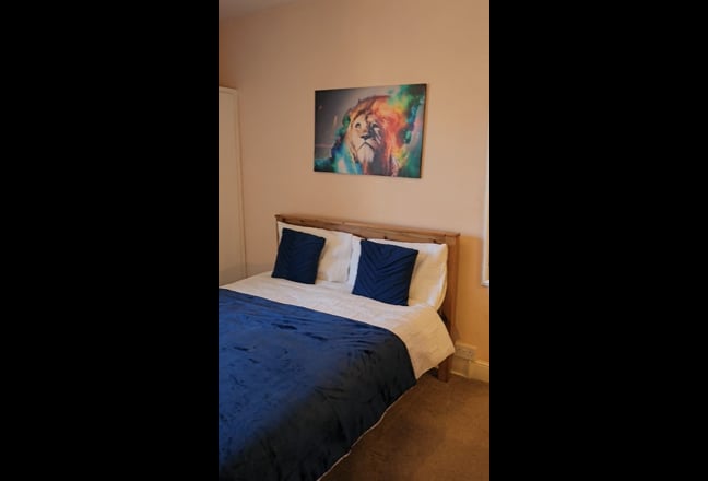 Newly done double bedrooms in shared house. Main Photo
