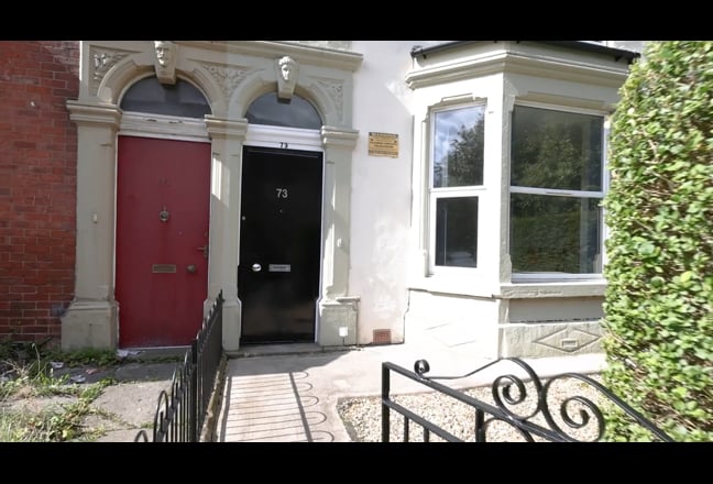 Video 1: Lounge