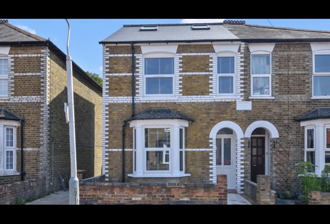 Fabulous Double Room in Stunning house Main Photo