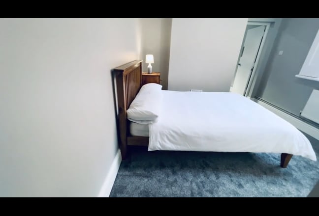 Fantastic doube room en/suite (168RPRR1) Main Photo