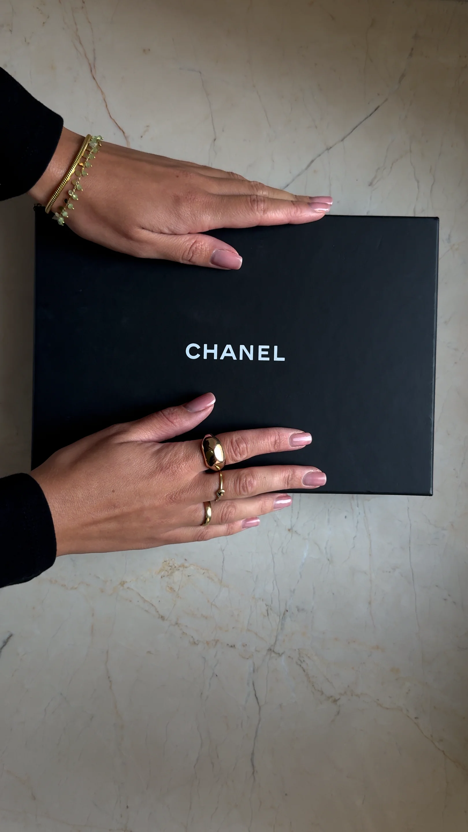 Chanel Portfel na Łańcuszku – Skóra Calfskin, Pozłacane