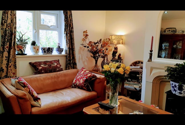 Video 1: Sitting room w new John Lewis leather sofa, chair, large TV, £2000 rug