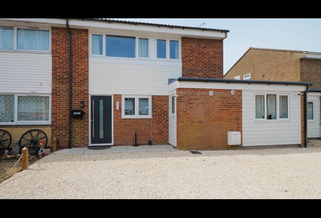 2 x En-Suite Rooms in our Newest House 💚 Main Photo