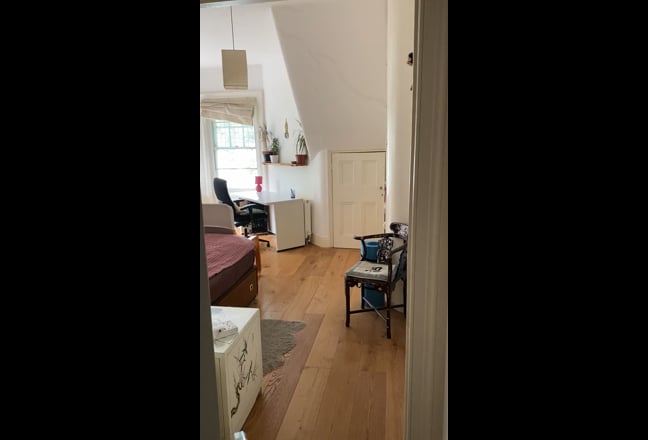 Beautiful and bright large double room  Main Photo