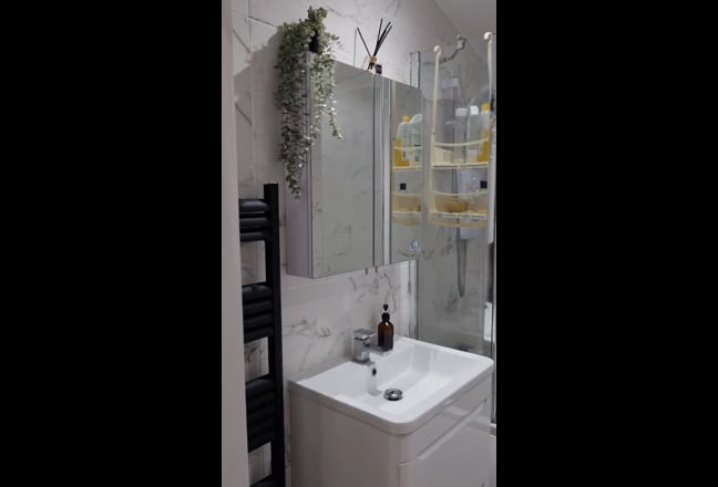 Double Room with Ensuite Main Photo