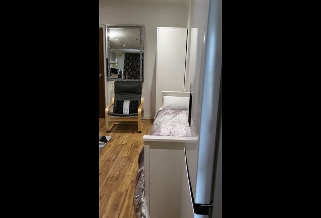 Video 1: Sofa bed