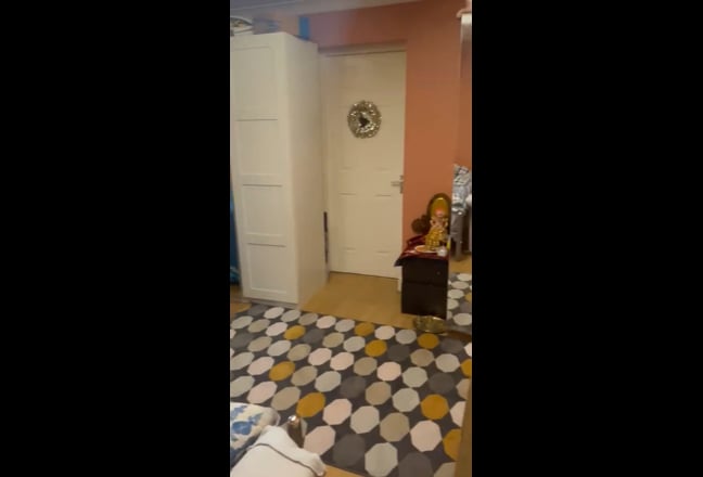 Studio Flat with separate Kitchen and Garden  Main Photo