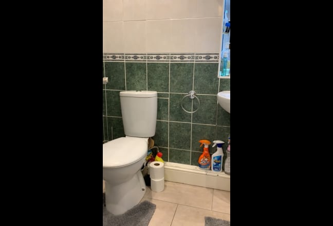 Smart Room - In lovely House Share Main Photo