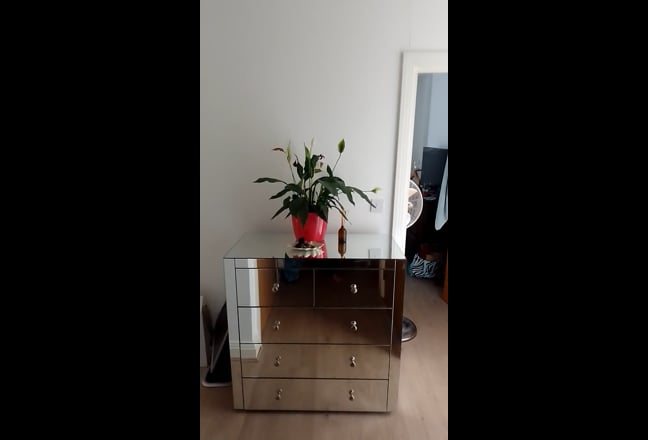 Double room with exclusive use of bathroom Main Photo