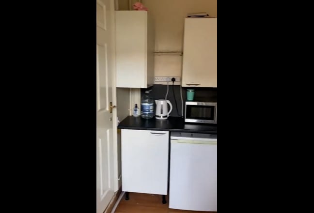 Double Bedroom with Kitchenette in Welling Main Photo
