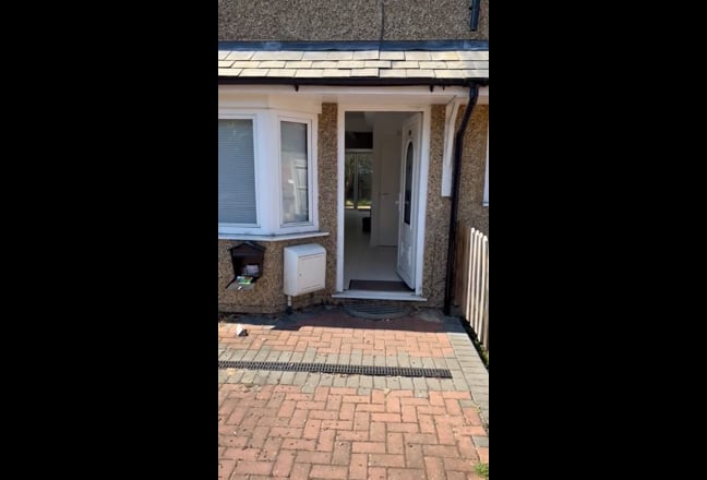 Video 1: En-suite to loft room