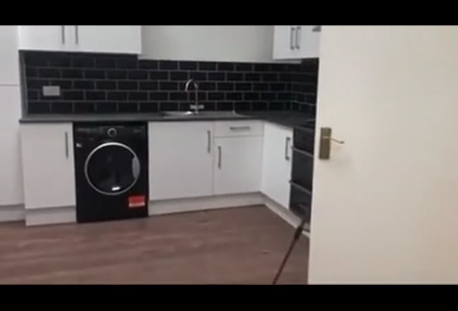 Double Bedroom in Bow E14 Main Photo