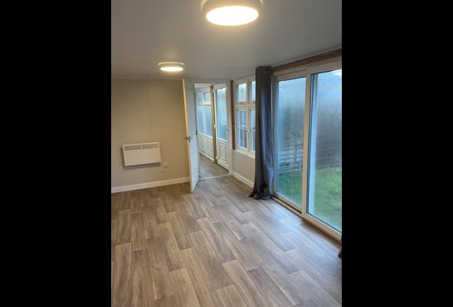 Video 1: Bedroom/Living Area