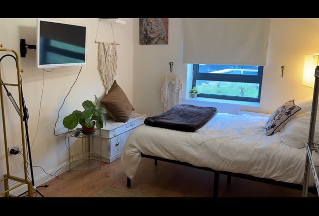 Spacious Double Bedroom, INC🌱 Main Photo