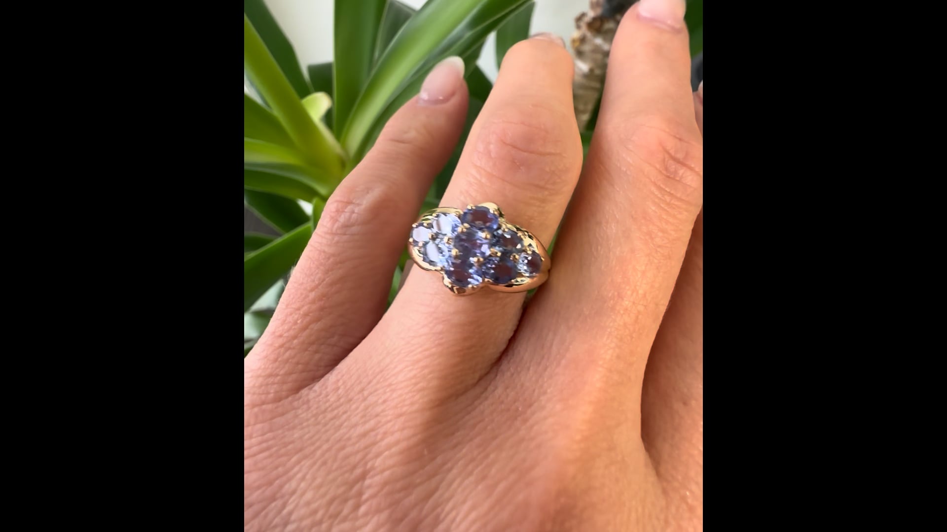 Bague De Fiançailles 2,45 Ct Tanzanite Ovale Et Diamants - Or Jaune 14 Carats - Taille US7