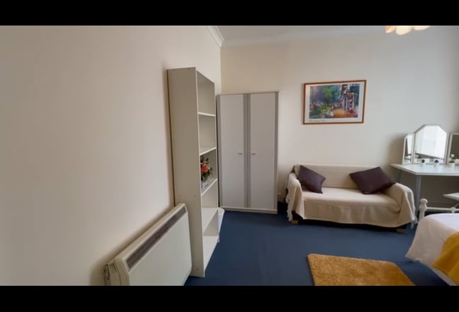 Wood green N22 Large Furnished Room Main Photo