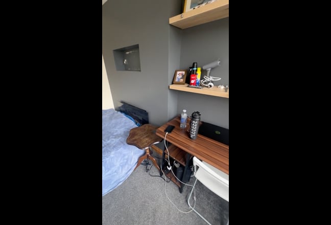 Room available in a welcoming and cosy house!  Main Photo