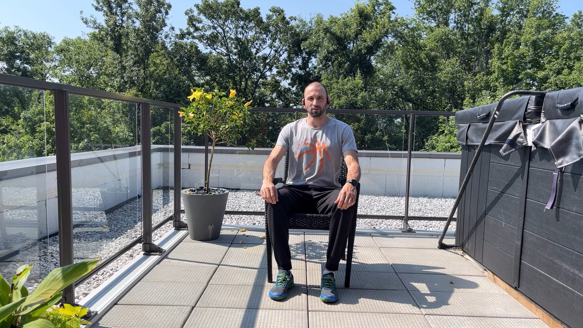 (13) 45 Minute Seated Workout with Ziad