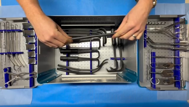 Retractor Tray Layout
