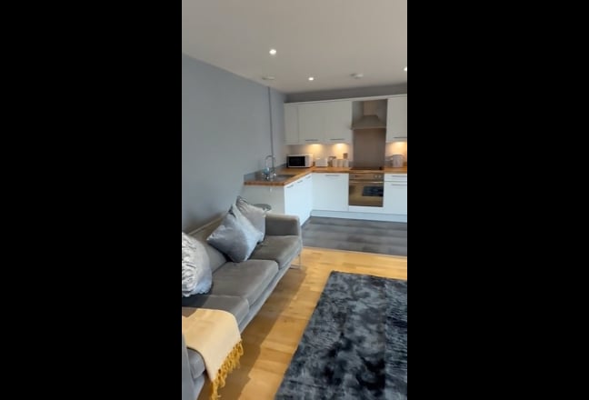 Furnished 2 Bed city Centre apartment with Bills  Main Photo