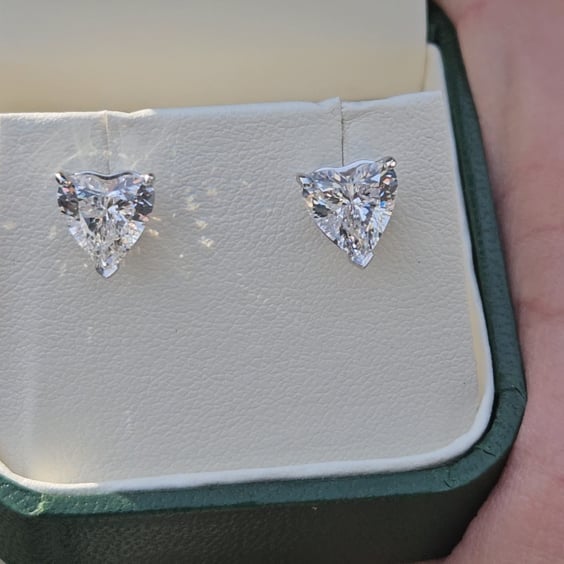 Heart Studs (1TCW-6TCW)