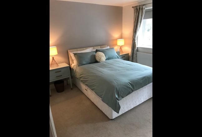 Beautiful Double Room in Townhouse Main Photo