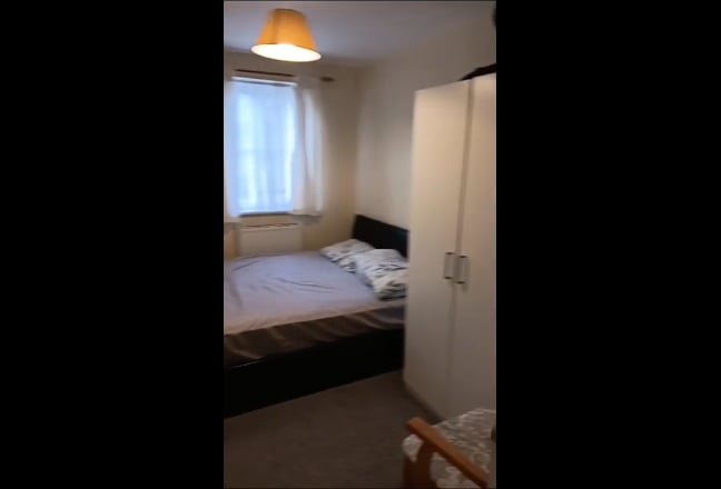 Furnished spacious double room for rent  Main Photo