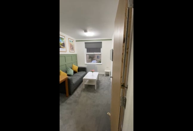 Video 1: Lounge/Dinner