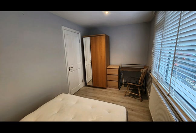 Small double room near the station Main Photo
