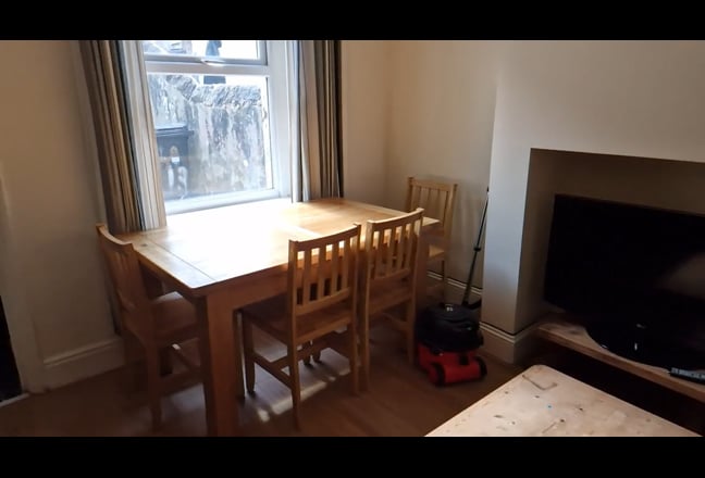 1 bedroom in shared student house 2025-6 Main Photo