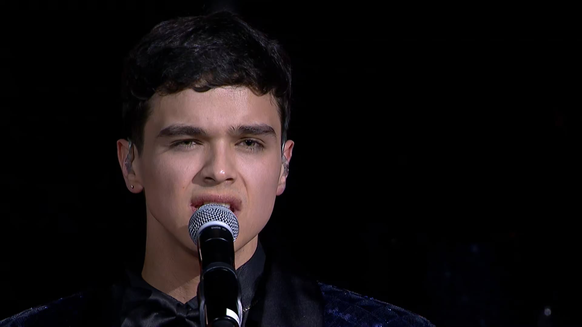 Julio Avila "Besame" (La Academia 2024).mov