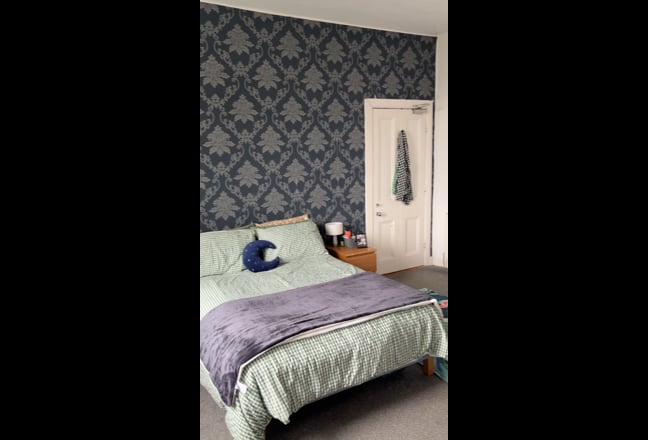 Spacious room available in 4 bed flat - Perth Road Main Photo