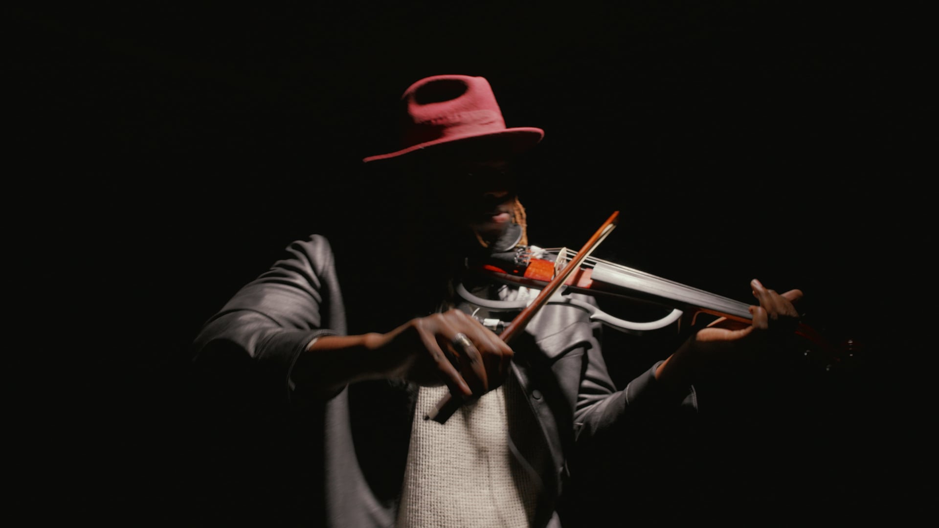 "4STRINGSZ" a collaboration with an artist and his virtual instrument