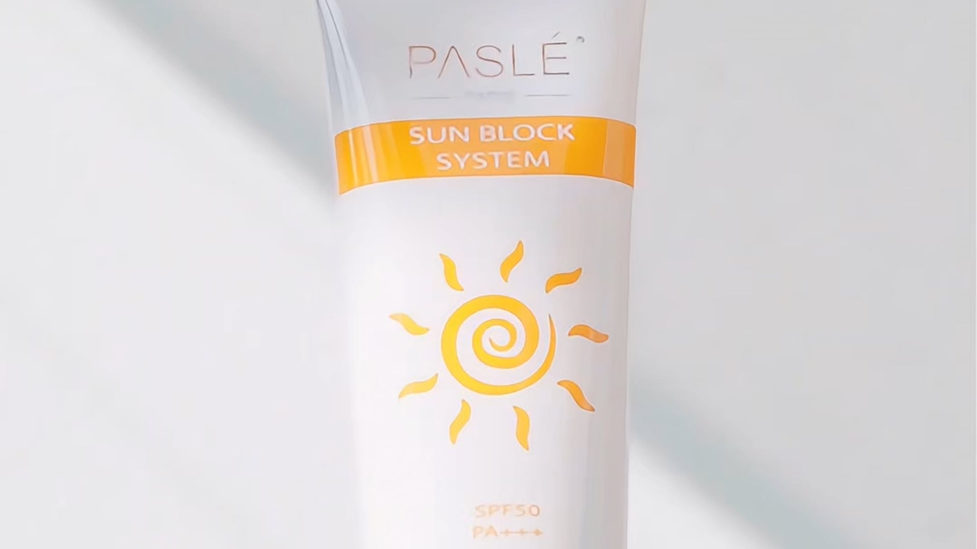 [J Studio] - SPF50 Sunscreen - Pasle - Tiktok