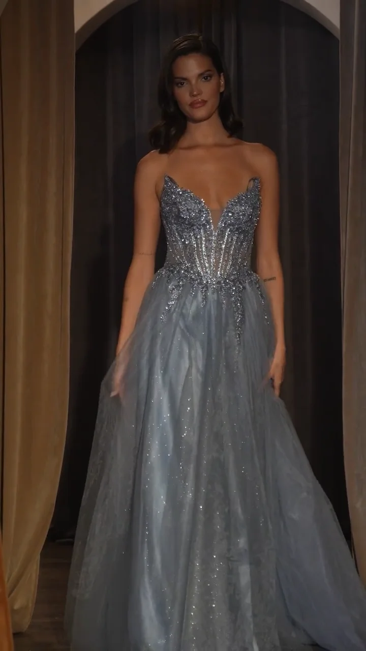 Vestido de Fiesta Largo con Cuerpo de Pedrera y Falda de Tul - Elegancia y  Sofisticacin para Invitadas