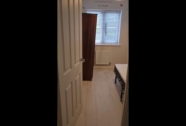 Single room for rent in Bloxwich Main Photo