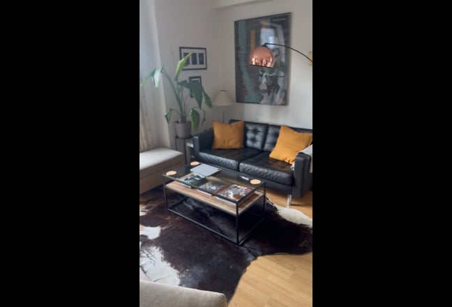 Large double en suite room in a great location Main Photo