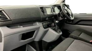 VAUXHALL VIVARO 2022 (22)