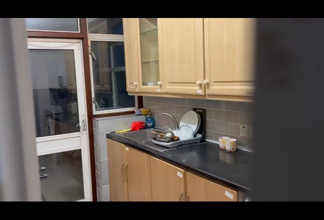 Video 1: Shared Kitchen Photo 1