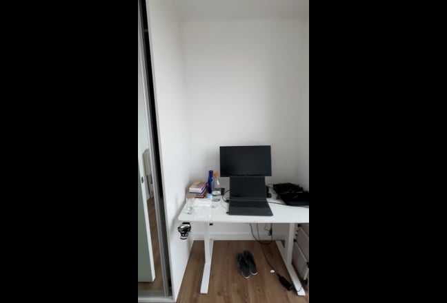 Short Term Let for a Bright Furnished Room Main Photo