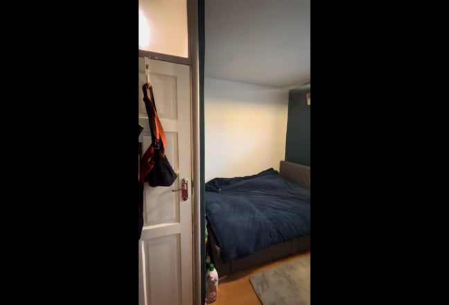 Double room by Tooting Lido from March Main Photo