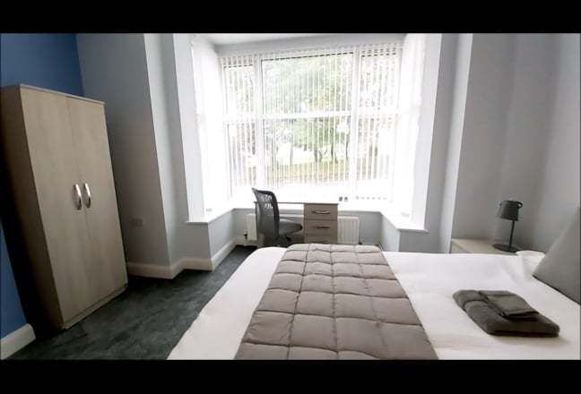 Video 1: Large Ensuite Rooms With TV - Room 1