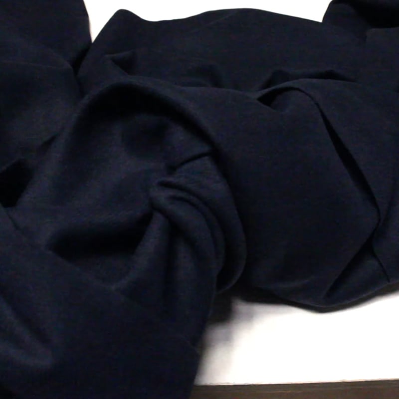 Vidéo: Drap de laine sergé - Marine