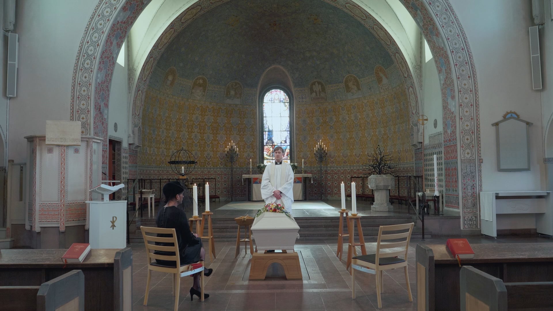 Präst i kortfilmen En världslig sak 2023