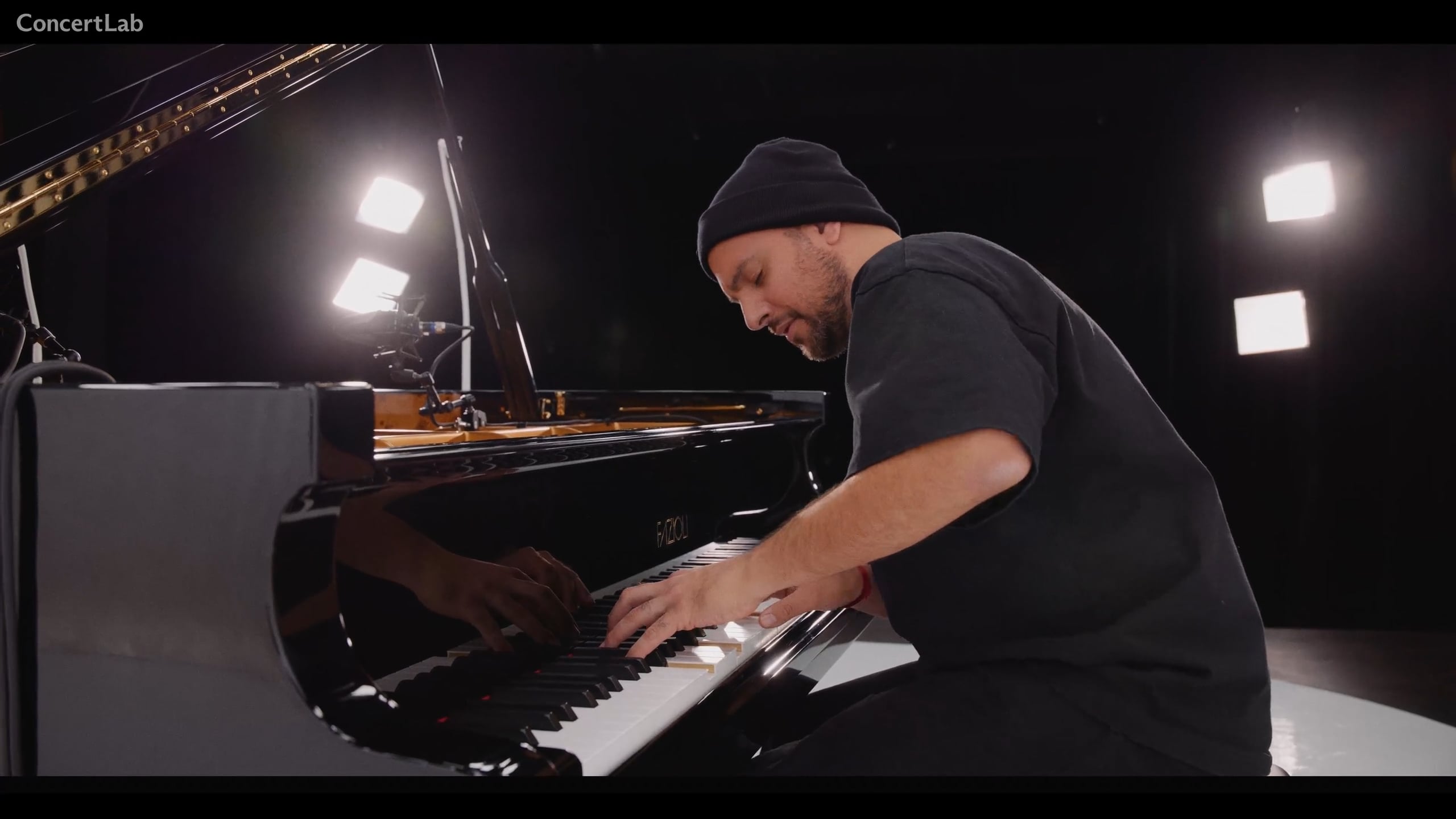 Shai Meastro · Gloria