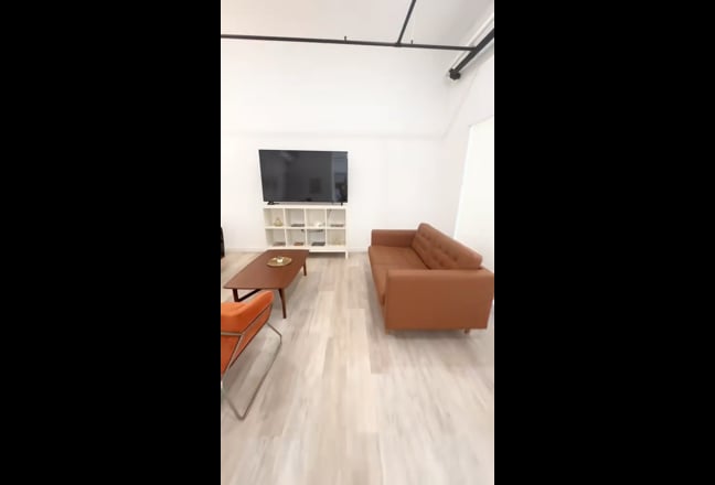 Furnished Room w/ Private Bathroom Main Photo