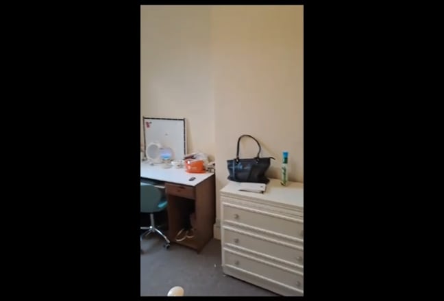 A cozy room in friendly 3 bed house Main Photo