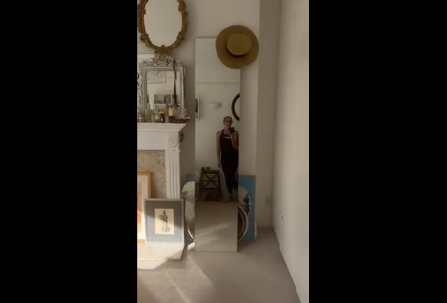 Large double w. own bathroom, bay window, balcony  Main Photo