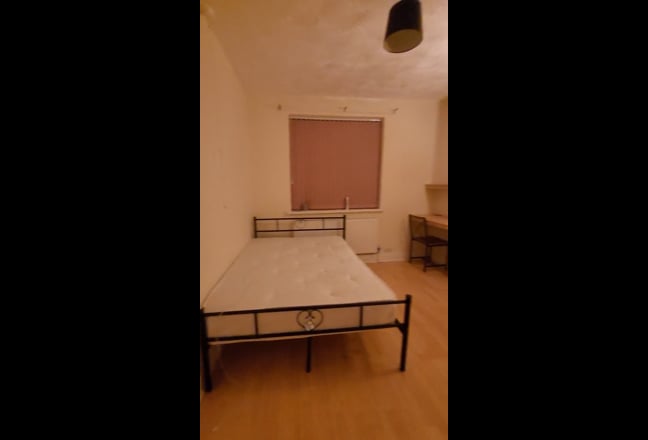 1 double bed room Main Photo