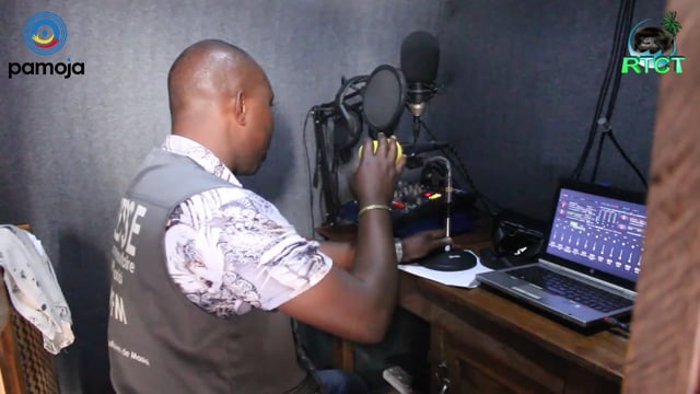 La radio des déplacés de Sake